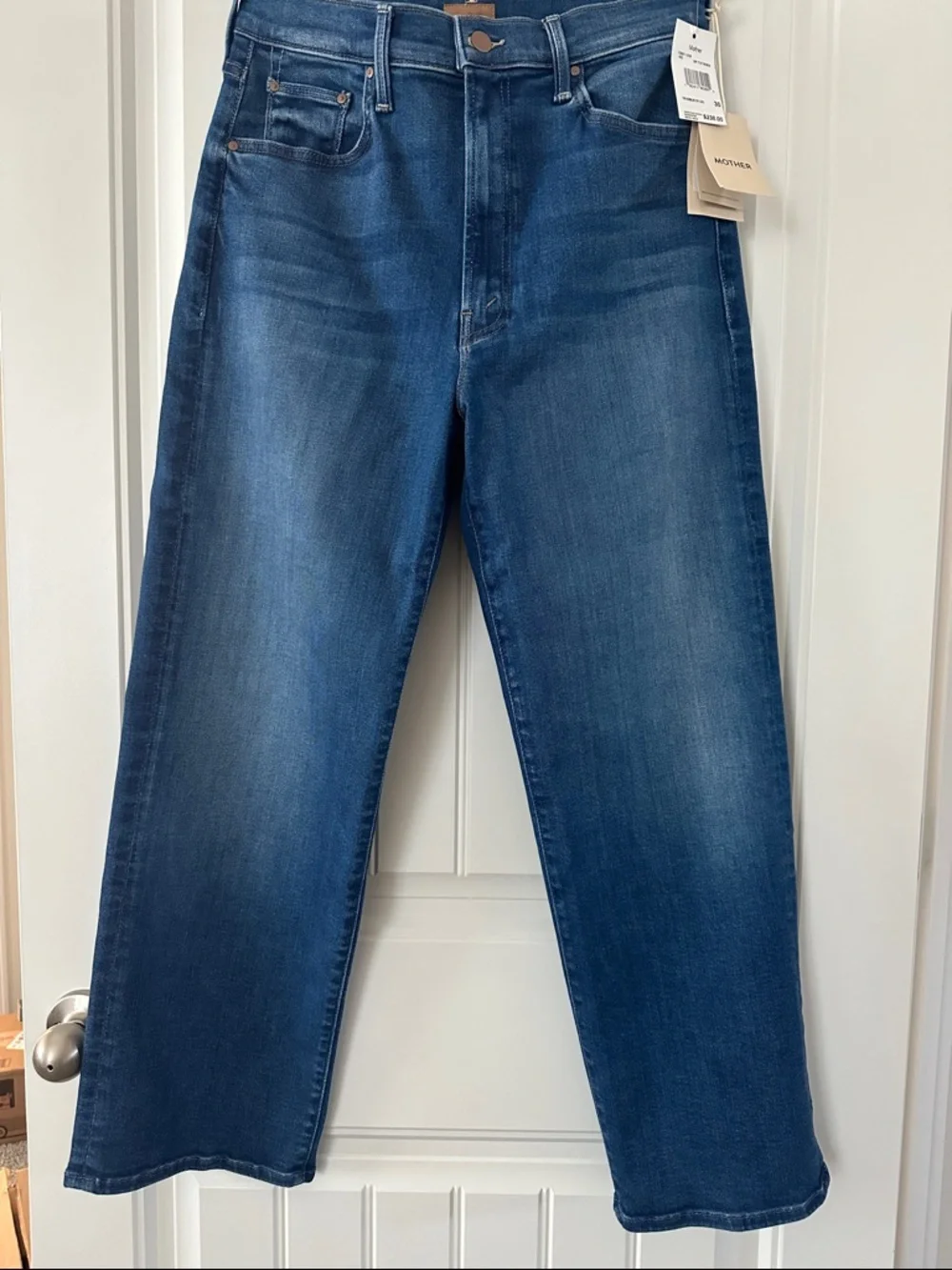 MOTHER Skinny Jeans in Medium Blue Wash - Picture 4 of 4